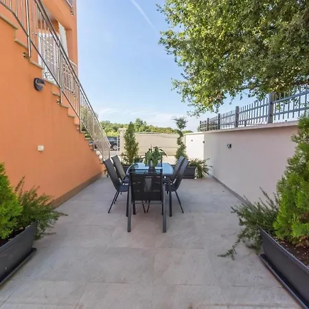 Mass Black Apartamento